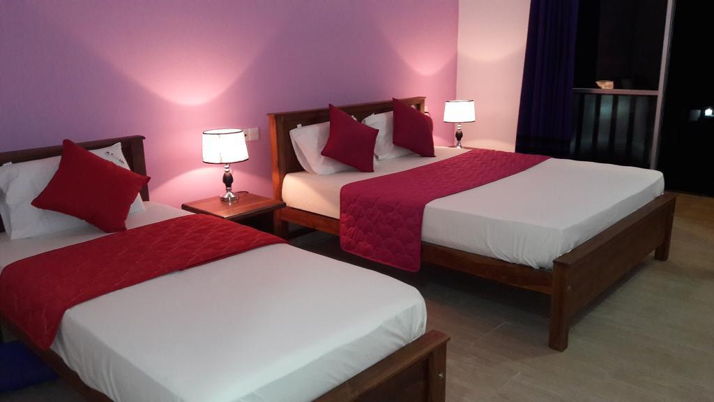 New Rani Inn Negombo Exteriör bild
