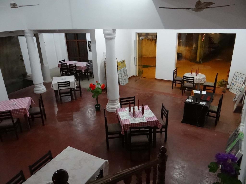 New Rani Inn Negombo Exteriör bild