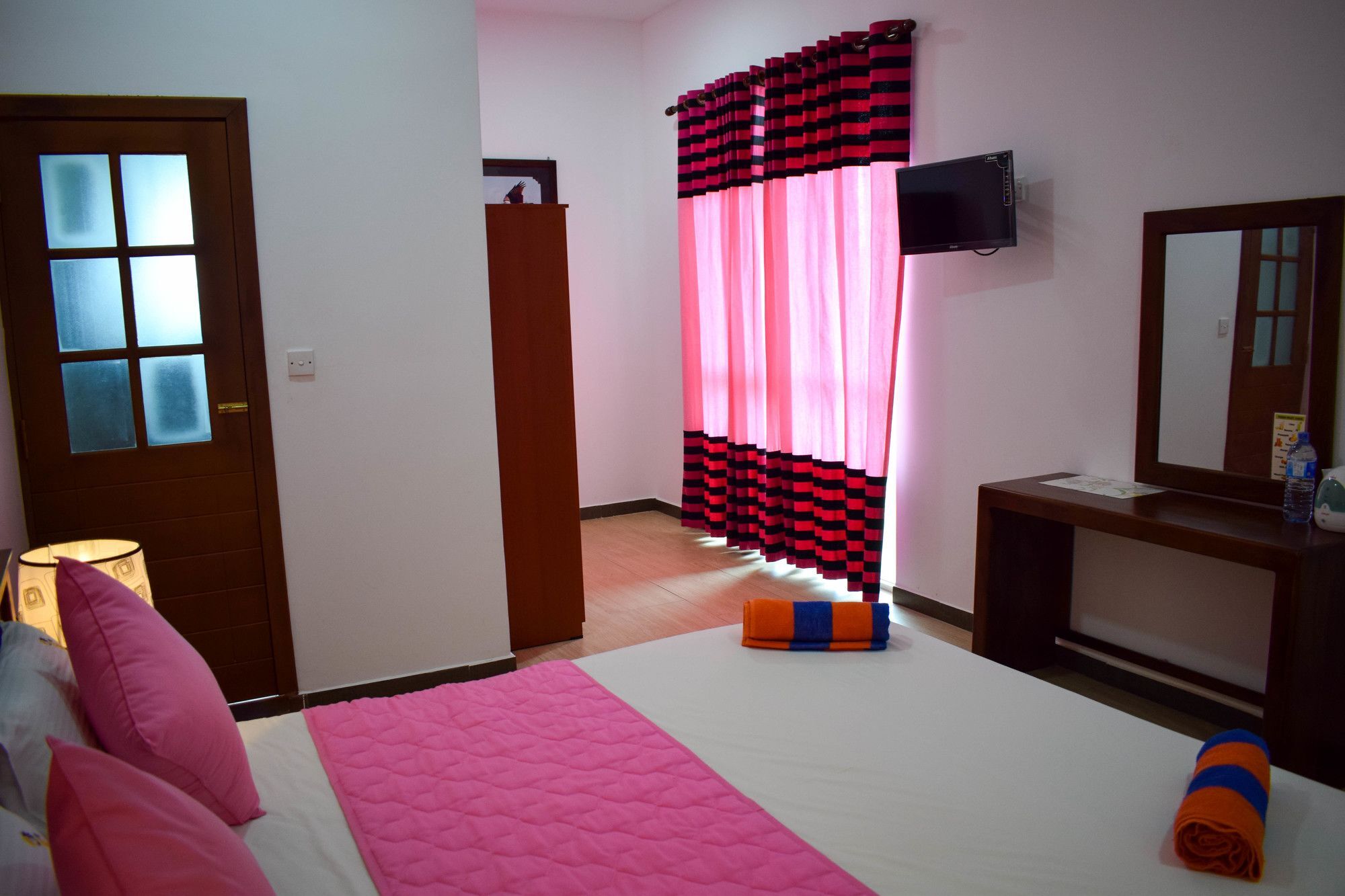 New Rani Inn Negombo Exteriör bild